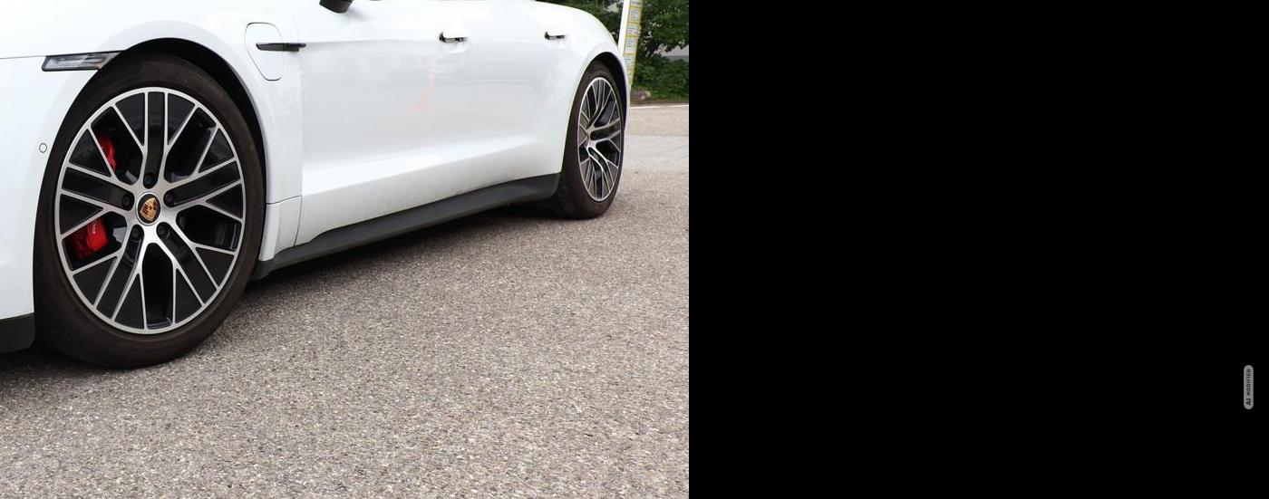 Porsche Taycan 4S Plus 20Z ACC Pano Matrix BOSE ParkAs